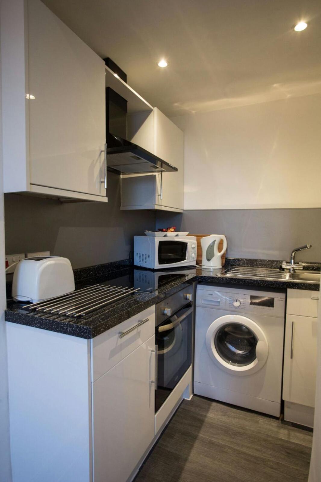 City Centre Flat Единбург Екстериор снимка